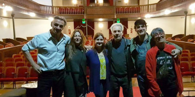 Hugo Arana y elenco en el Teatro Español