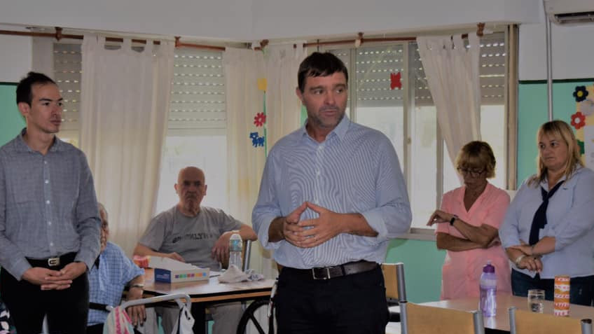 El Intendente Gonzalo Peluso presento hoy el Plan Forestación Urbana
